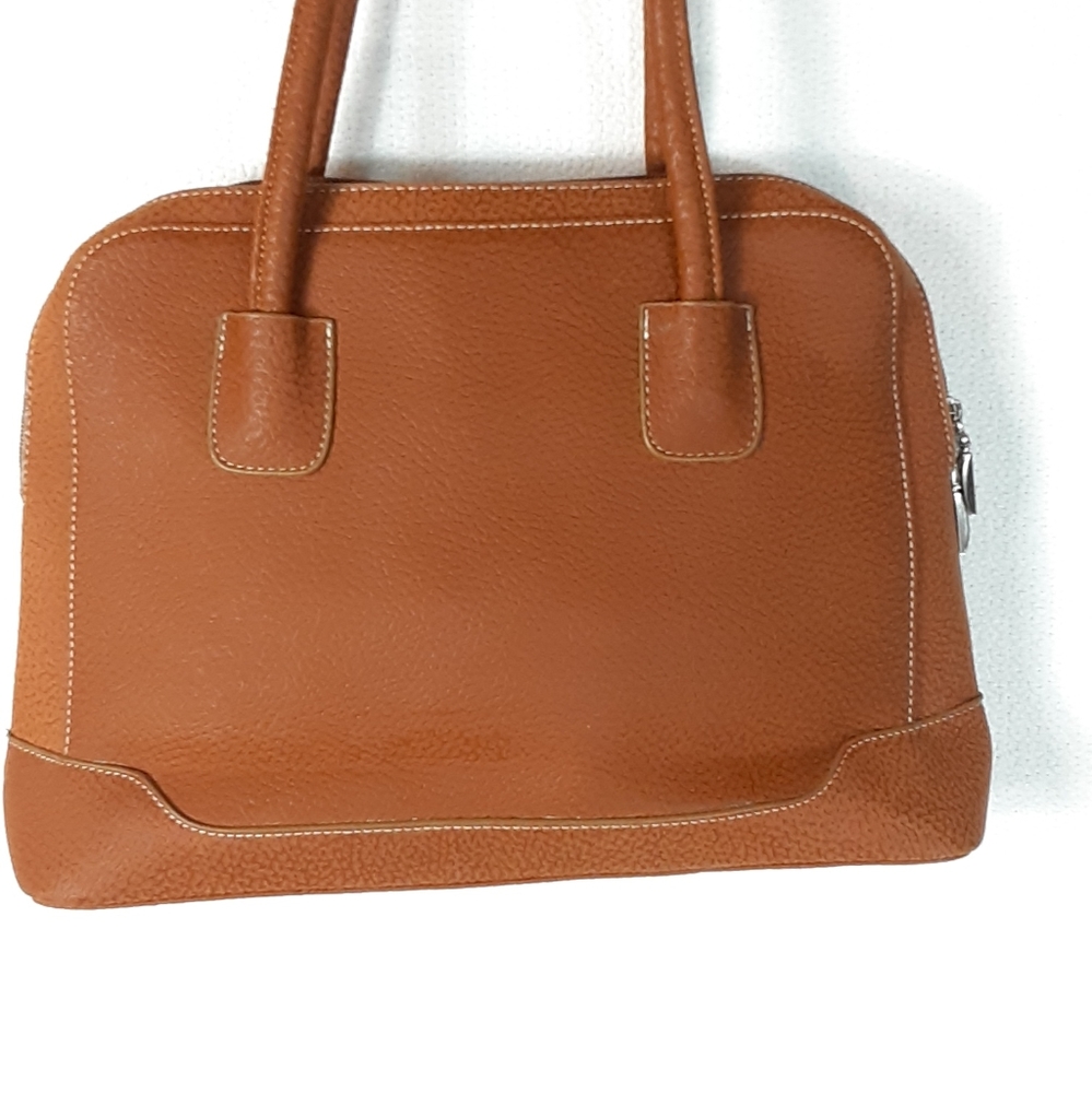 Classic tan shoulder detail stitching - Picture 1 of 5